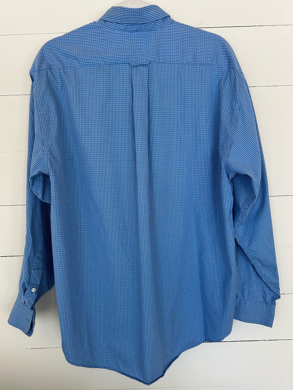 Izod Men's Blue Micro-Check Button-Down Shirt, Sz: L - Picture 2 of 3
